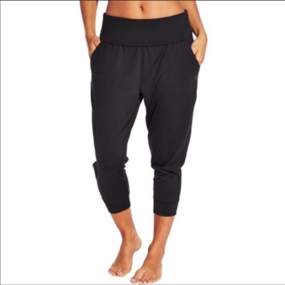 NWT!Calia Black Effortless Fold Over Capri Joggers